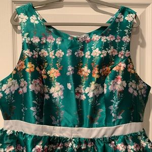 Green and white floral dress NWT